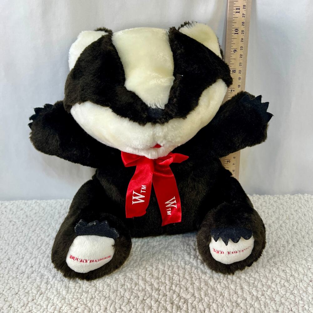 Wisconsin Bucky Badger Mascot Plush It's All Greek To Me 10" Seated Plastic Eyes